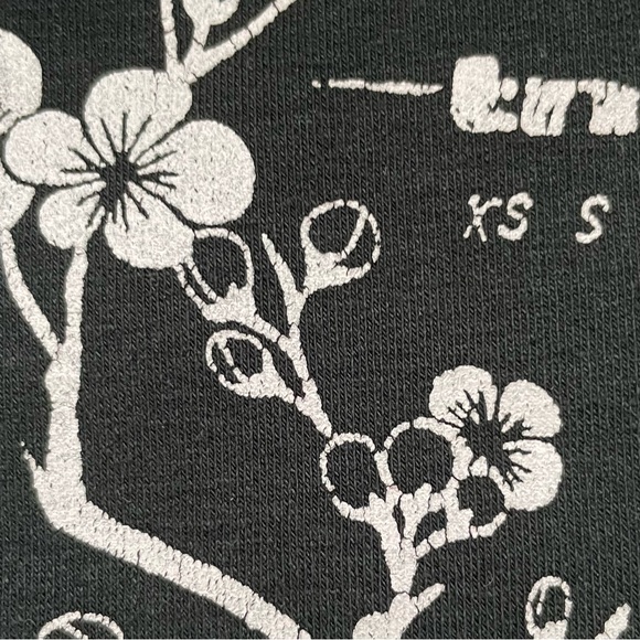 TNA- M size black sweat jacket. Many pockets - Picture 7 of 8